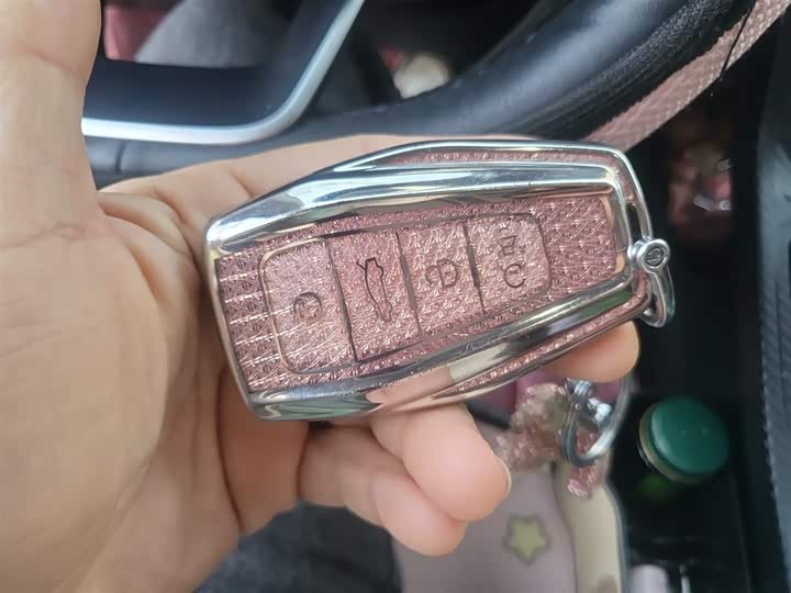 Фото 12 - Geely Emgrand GL