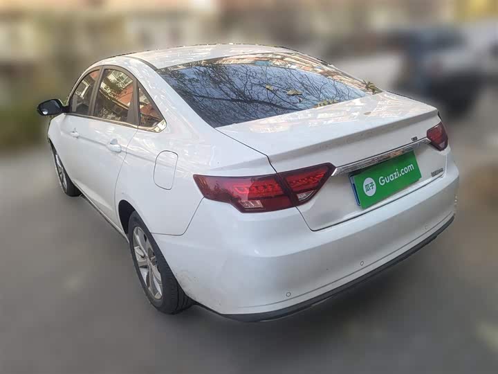 Фото 27 - Geely Emgrand GL