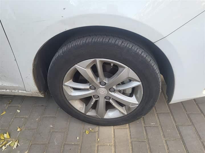 Фото 31 - Geely Emgrand GL