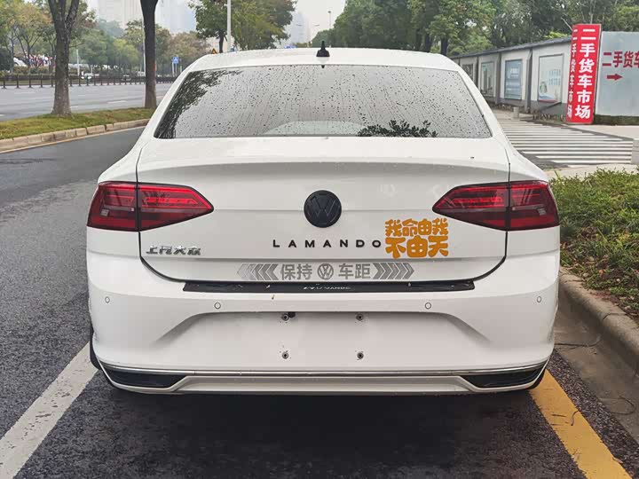 Фото 14 - Volkswagen Lamando L