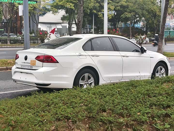 Фото 15 - Volkswagen Lamando L