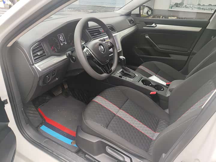 Фото 4 - Volkswagen Lamando L