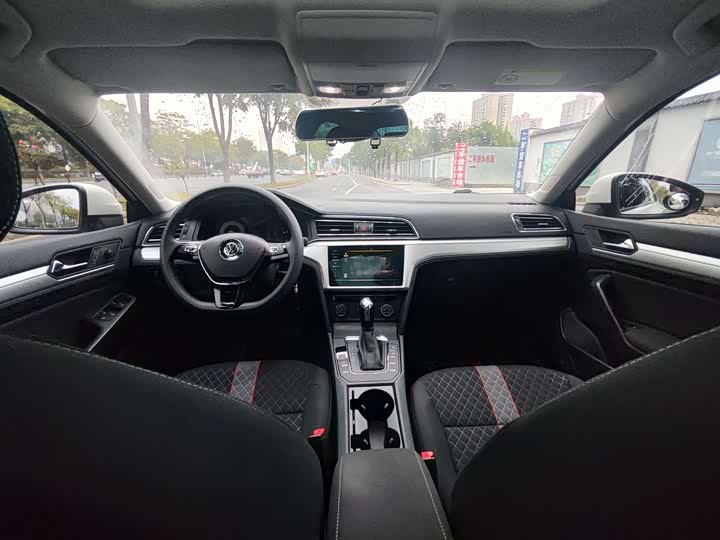 Фото 7 - Volkswagen Lamando L