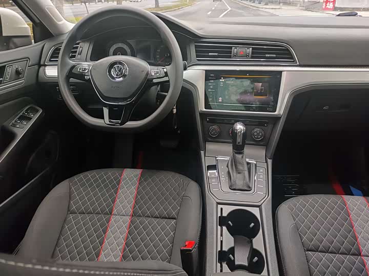 Фото 8 - Volkswagen Lamando L