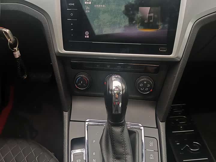 Фото 9 - Volkswagen Lamando L