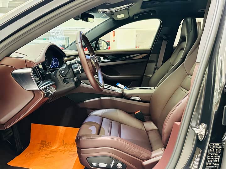 Фото 5 - Porsche Panamera