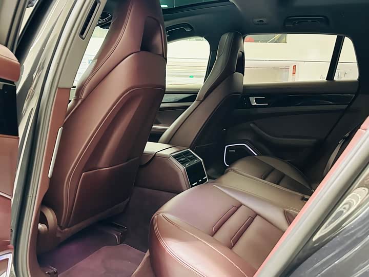 Фото 6 - Porsche Panamera