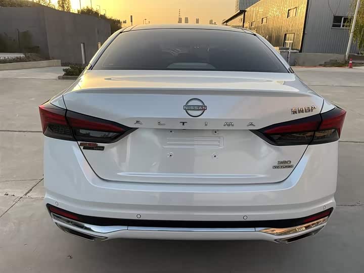 Фото 7 - Nissan Teana