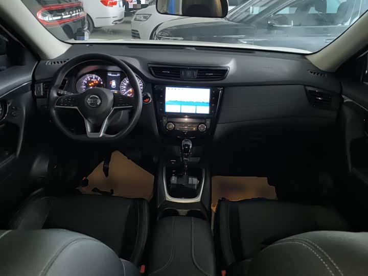 Фото 10 - Nissan X-Trail