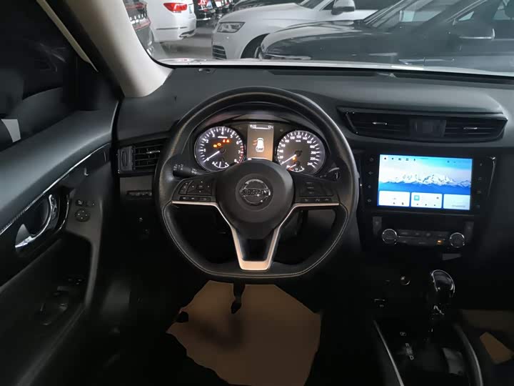 Фото 11 - Nissan X-Trail