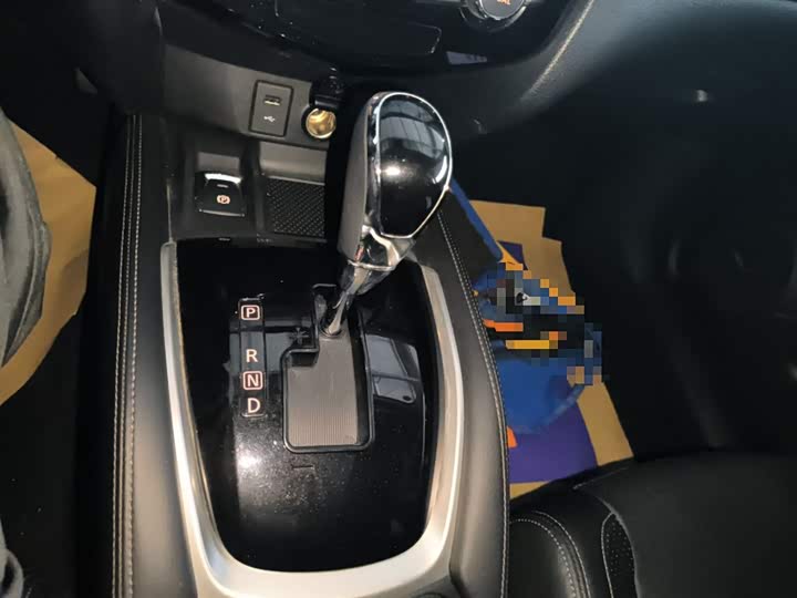 Фото 14 - Nissan X-Trail