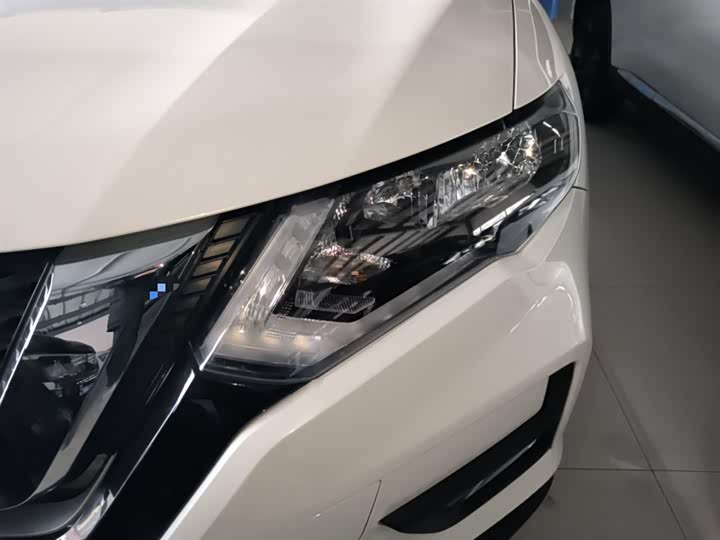 Фото 24 - Nissan X-Trail