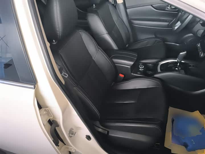 Фото 25 - Nissan X-Trail