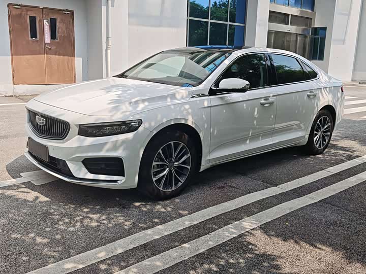 Фото 1 - Geely Preface