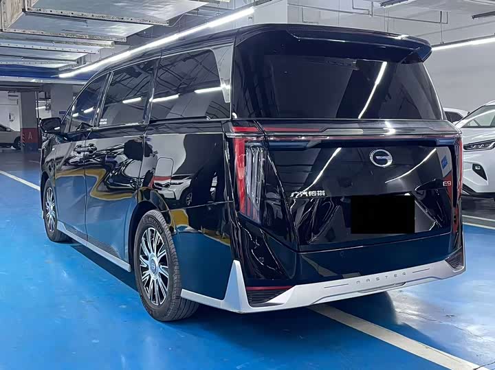 Фото 7 - GAC Trumpchi E9