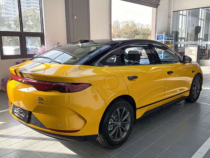 Фото 8 - BYD Qin L