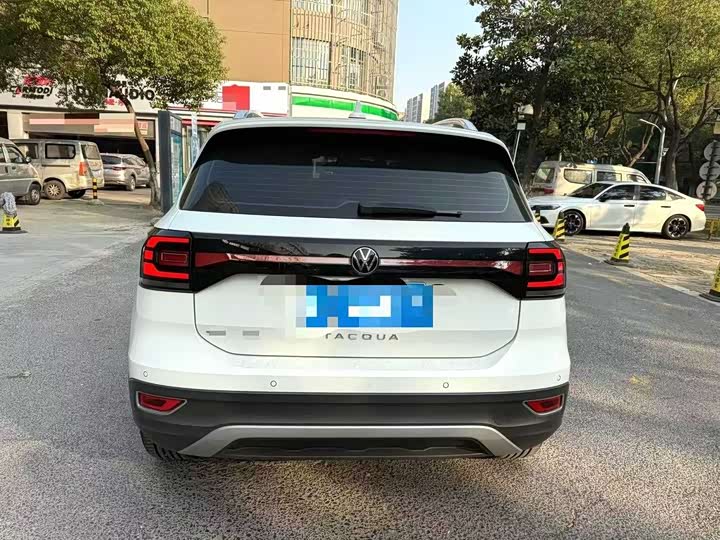 Фото 4 - Volkswagen Tacqua