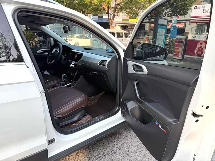 Фото 8 - Volkswagen Tacqua