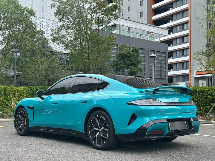 Фото 7 - Xiaomi SU7