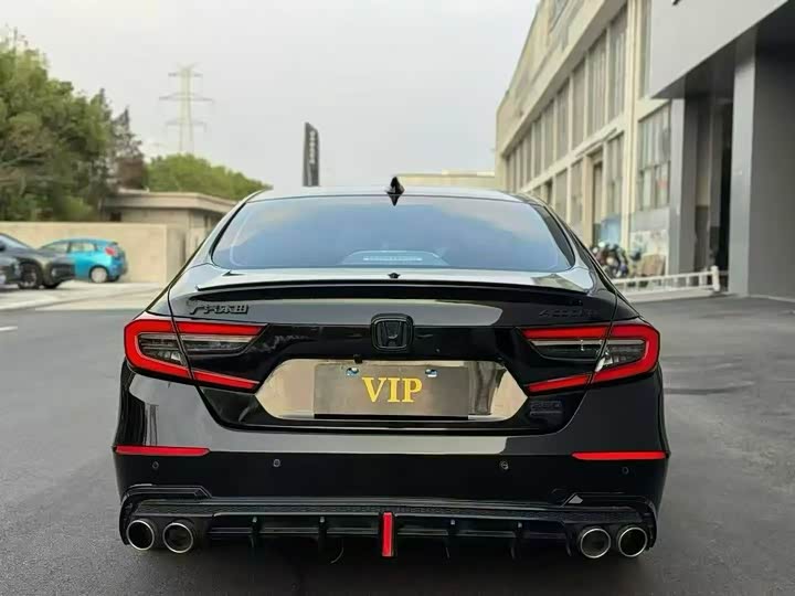 Фото 9 - Honda Accord