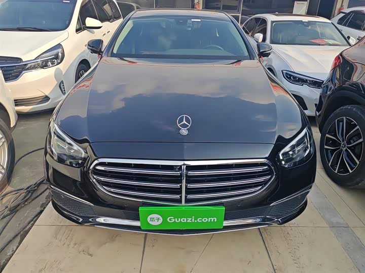 Фото 3 - Mercedes-Benz E-Class