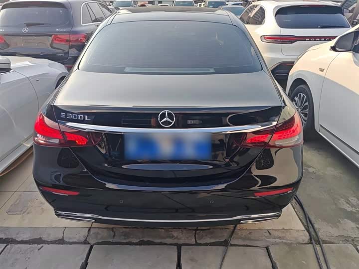 Фото 6 - Mercedes-Benz E-Class