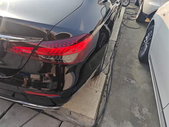 Фото 8 - Mercedes-Benz E-Class