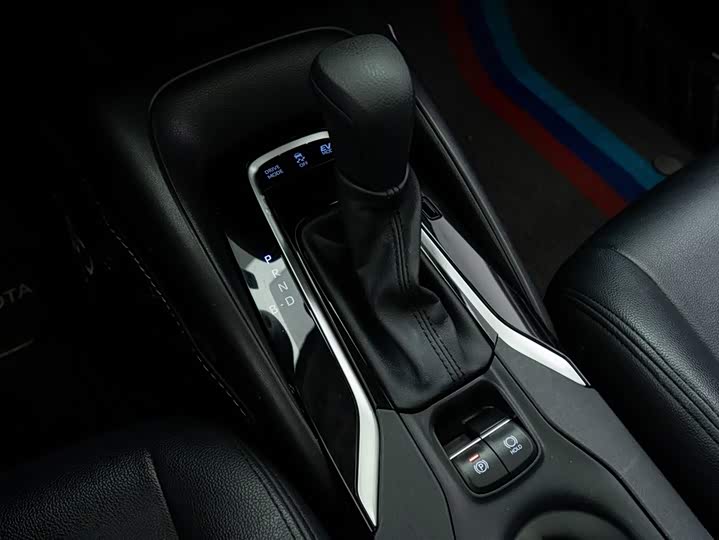 Фото 16 - Toyota Corolla