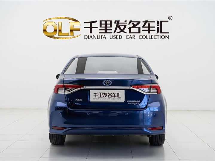 Фото 18 - Toyota Corolla