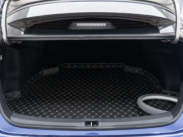 Фото 9 - Toyota Corolla