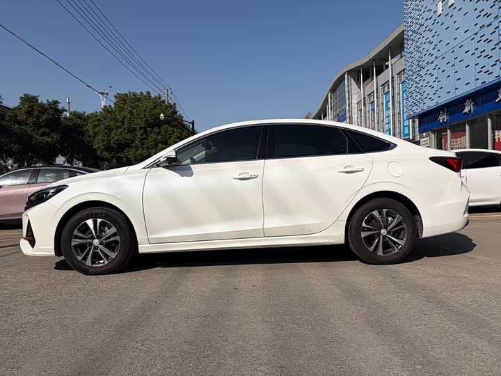 Фото 3 - Changan Eado Plus