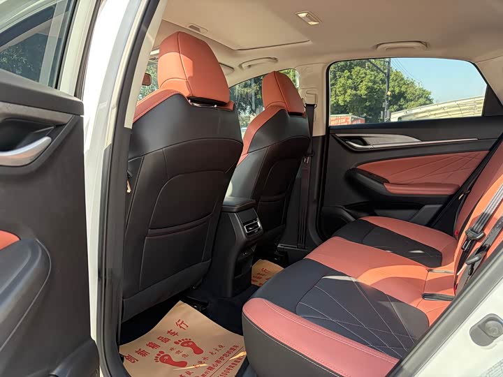 Фото 7 - Changan Eado Plus