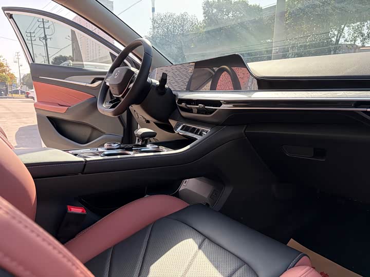 Фото 9 - Changan Eado Plus