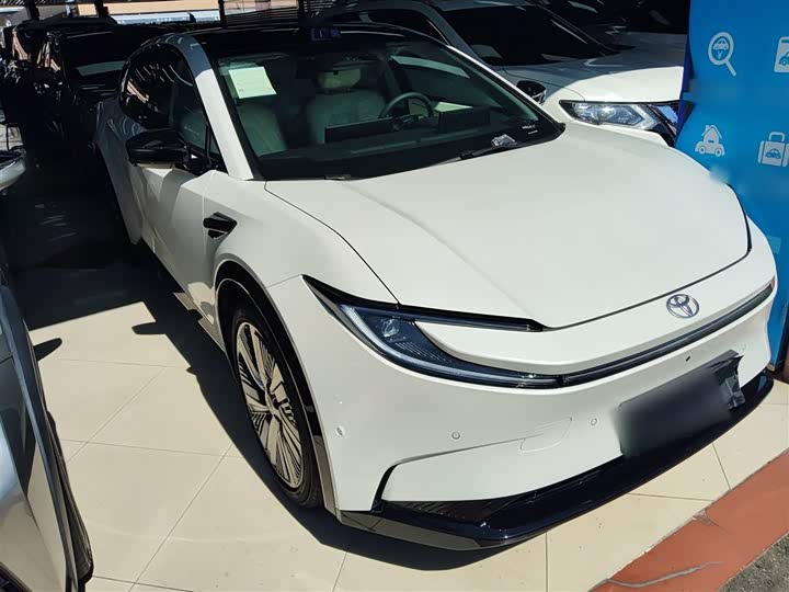 Фото 4 - Toyota bZ5