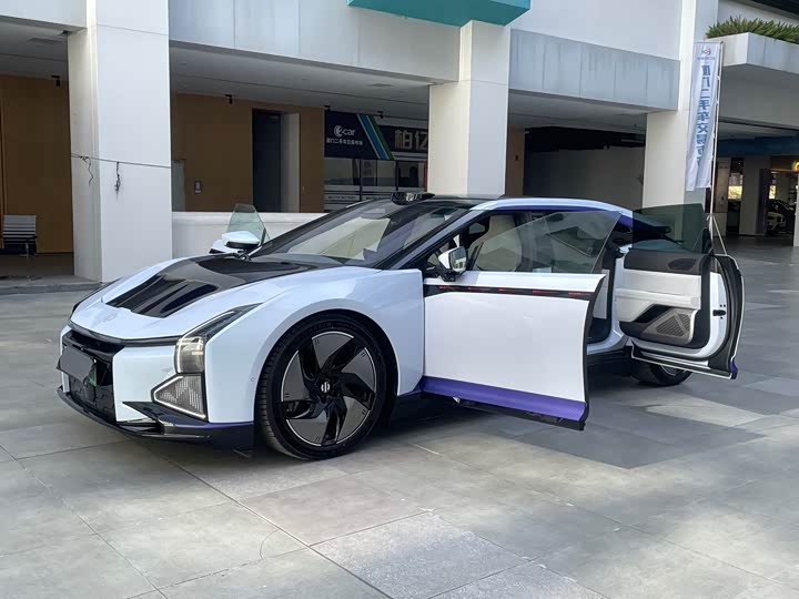 Фото 1 - HiPhi Z