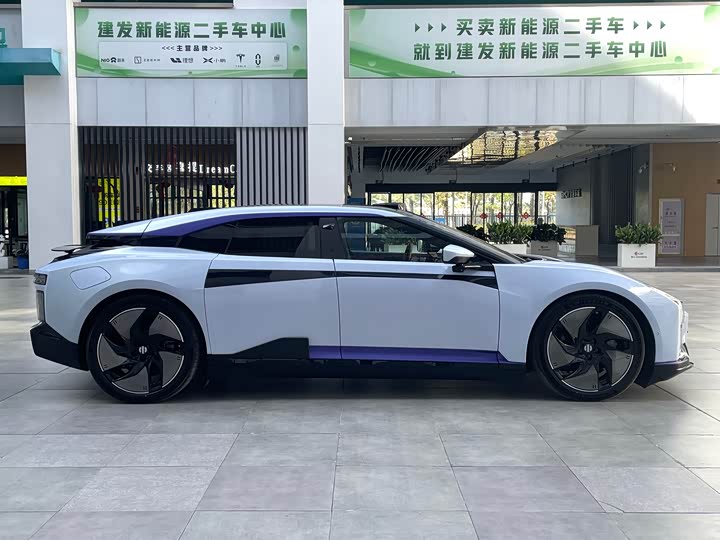 Фото 6 - HiPhi Z