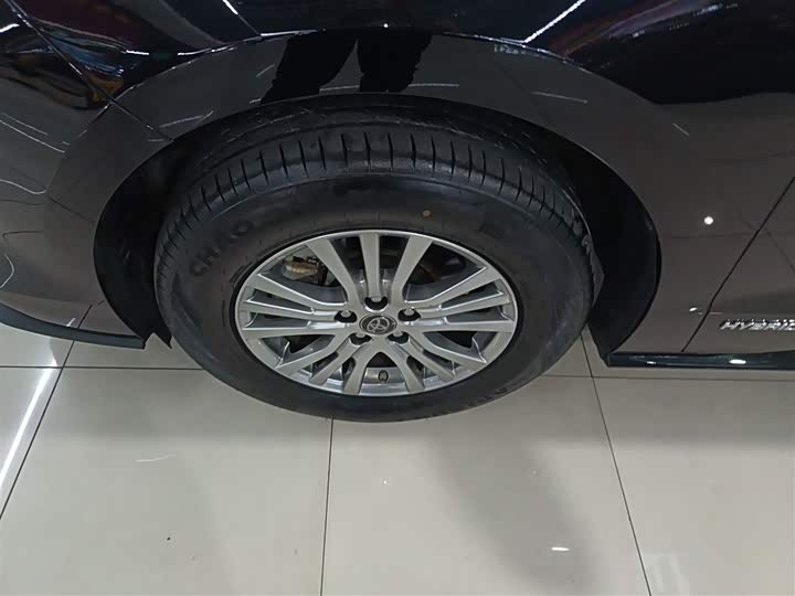 Фото 23 - Toyota Sienna