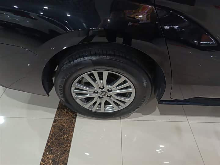 Фото 26 - Toyota Sienna