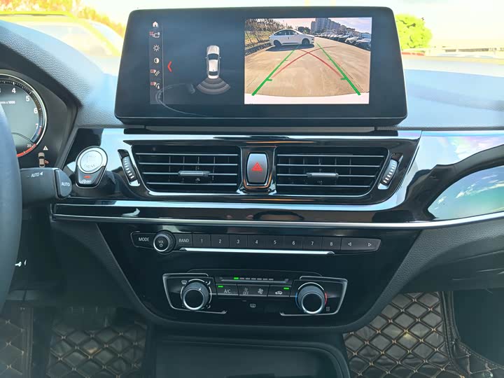 Фото 12 - BMW 1 Series