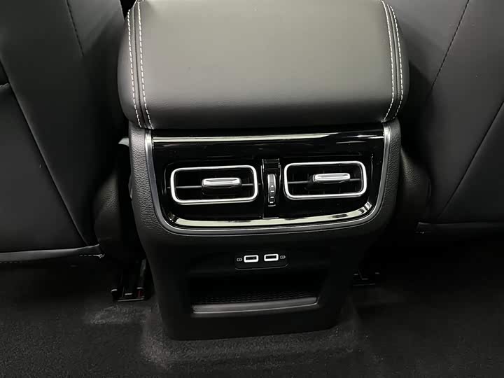 Фото 15 - GAC Trumpchi GS8