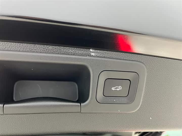 Фото 17 - GAC Trumpchi GS8