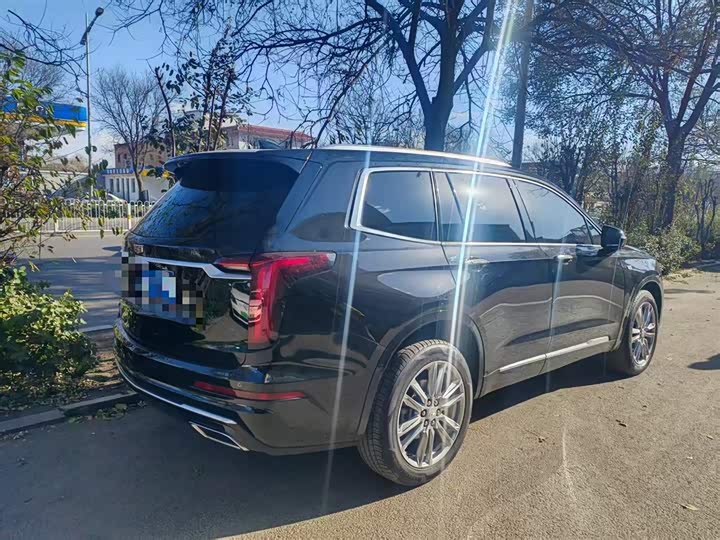 Фото 7 - Cadillac XT6