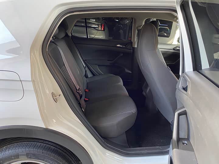 Фото 11 - Volkswagen T-Cross