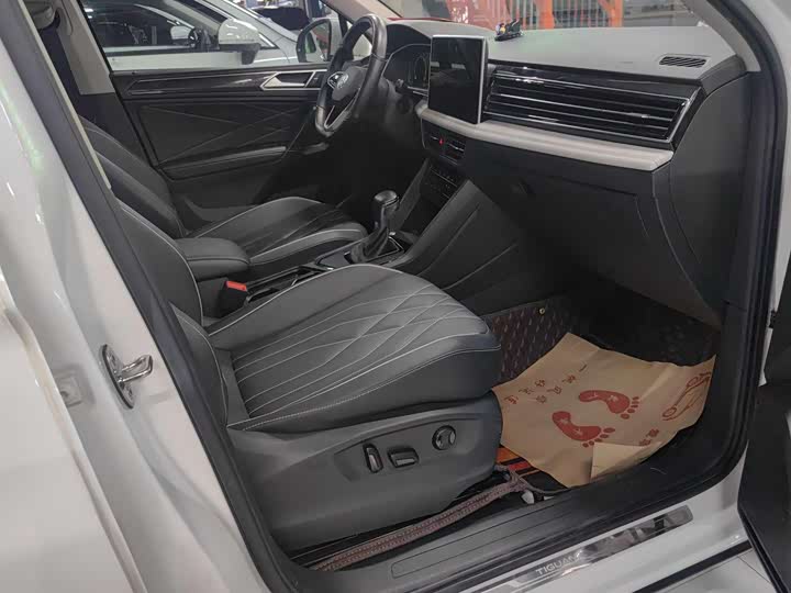 Фото 5 - Volkswagen Tiguan L Pro