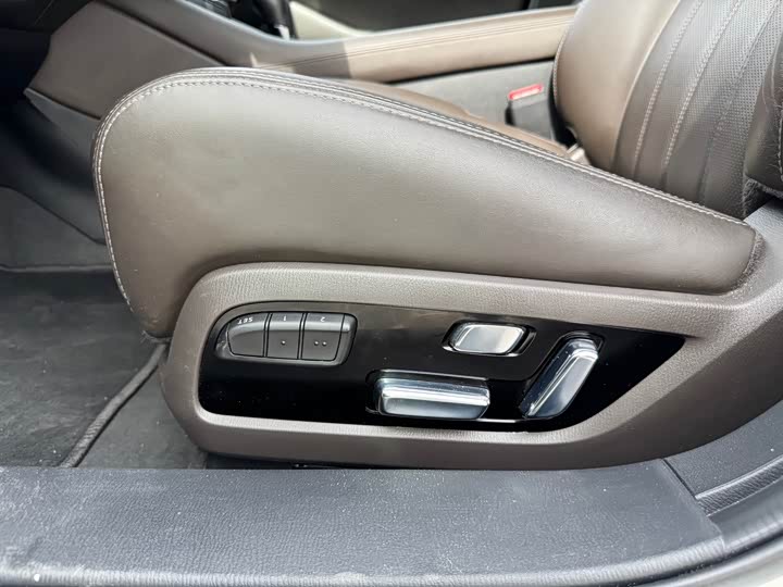 Фото 11 - Mazda Atenza