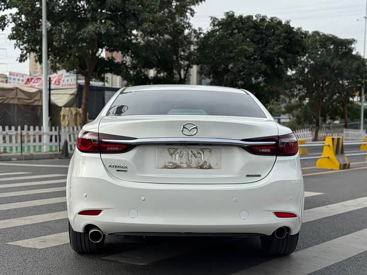 Фото 18 - Mazda Atenza