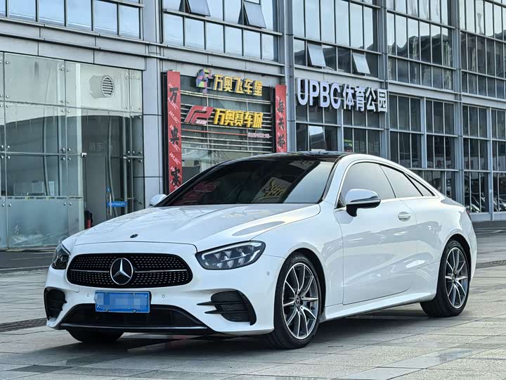 Фото 1 - Mercedes-Benz E-Class