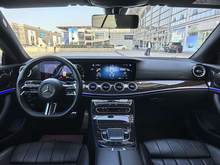 Фото 7 - Mercedes-Benz E-Class