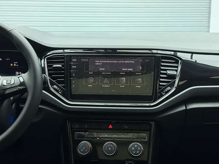 Фото 17 - Volkswagen T-Roc