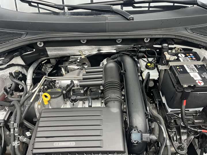 Фото 22 - Volkswagen T-Roc